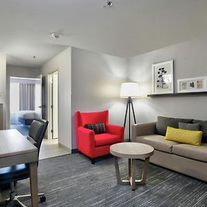 One-Bedroom King Suite Disability Access